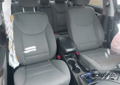 2014 Hyundai Elantra Se z USA, uszkodzony, nr VIN KMHDH4AE3EU101864